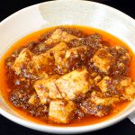 上の通常ランチ1種+麻婆豆腐ハーフ1皿